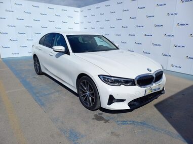 BMW SERIE 3 320d Auto. Sport LL18" + First Edition High + Driving Assistant