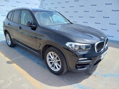 BMW X3 sDrive18dA Business + Apple CarPlay + Remolque