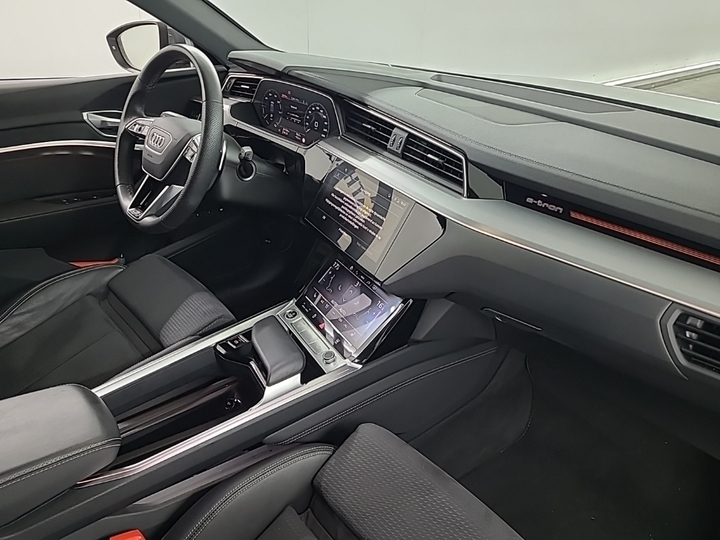 Foto 6 van Audi e-tron