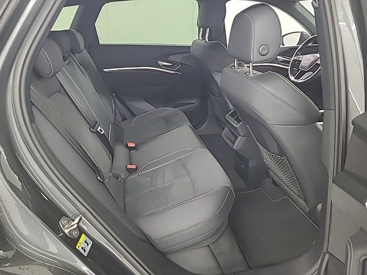 Foto 7 van Audi e-tron