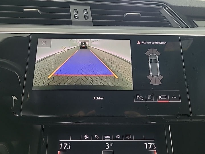 Foto 17 van Audi e-tron
