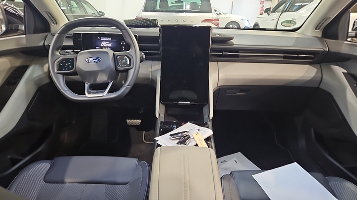 Foto 7 van Ford Explorer EV