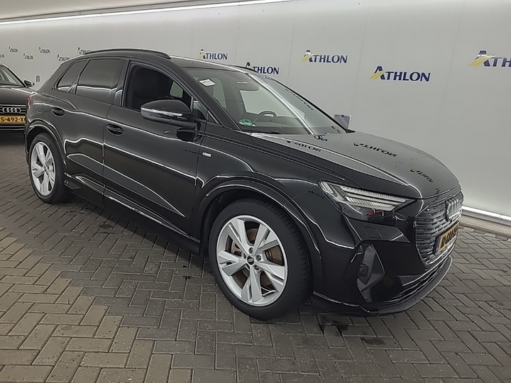 Photo 3 of Audi Q4 e-tron