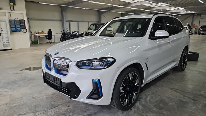 Foto 2 van BMW ix3