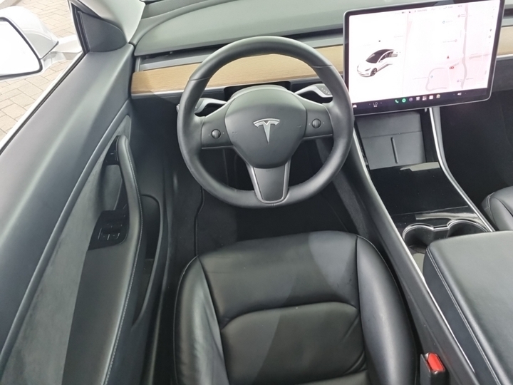 Foto 9 van Tesla Model 3