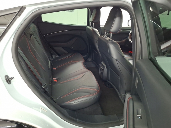 Foto 8 van Ford Mustang