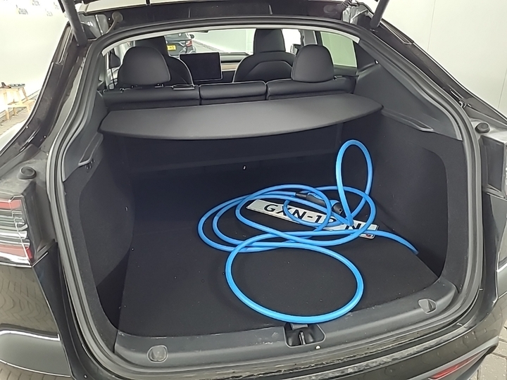 Foto 6 van Tesla Model Y