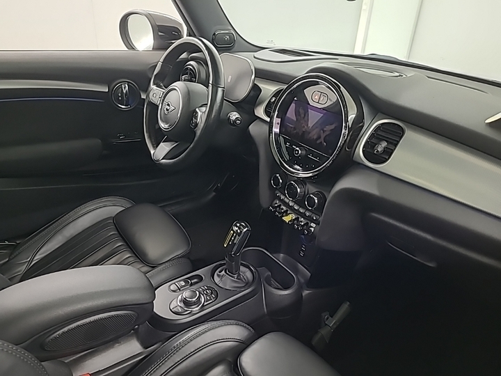 Photo 6 of MINI Electric