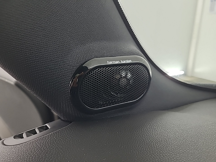 Photo 15 of MINI Electric
