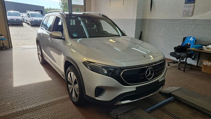 Foto 3 van Mercedes EQB