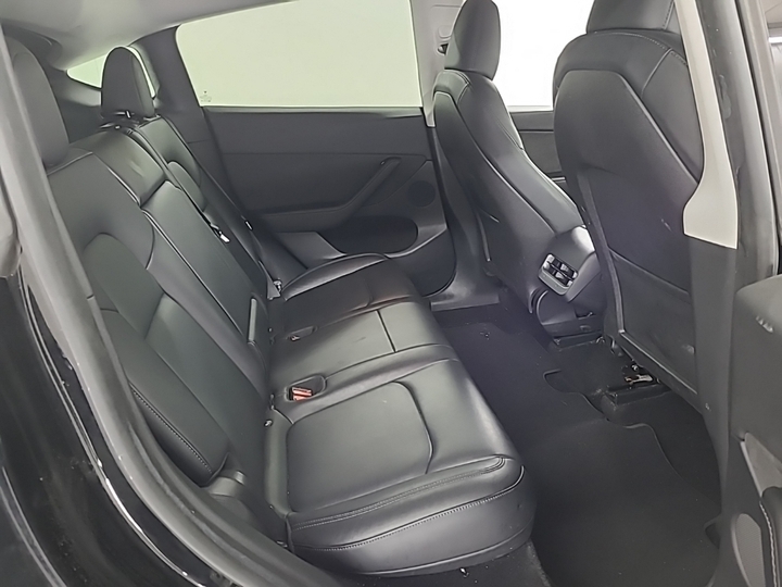 Photo 6 of Tesla Model Y