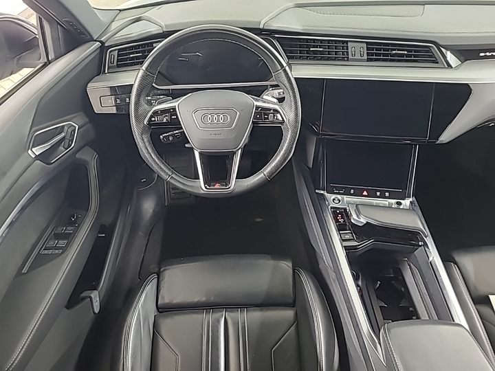 Foto 9 van Audi e-tron sportback
