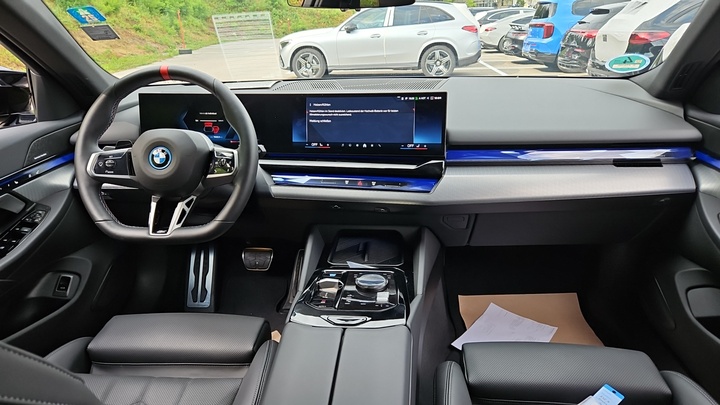 Foto 7 van BMW i5