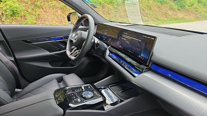 Foto 8 van BMW i5