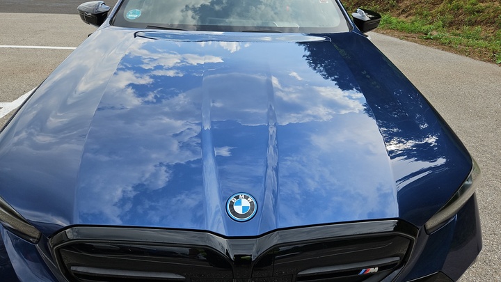 Foto 12 van BMW i5