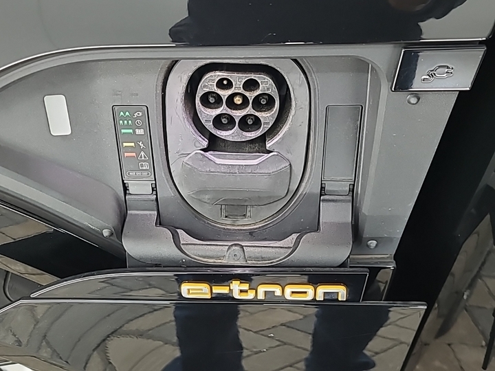 Foto 18 van Audi e-tron sportback