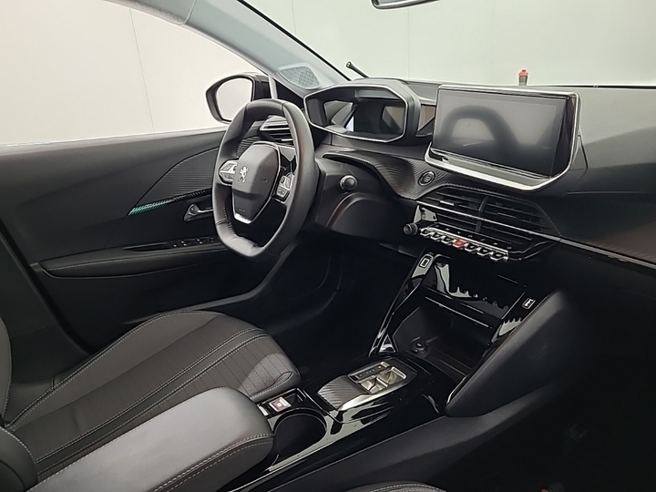Foto 7 van Peugeot E-208