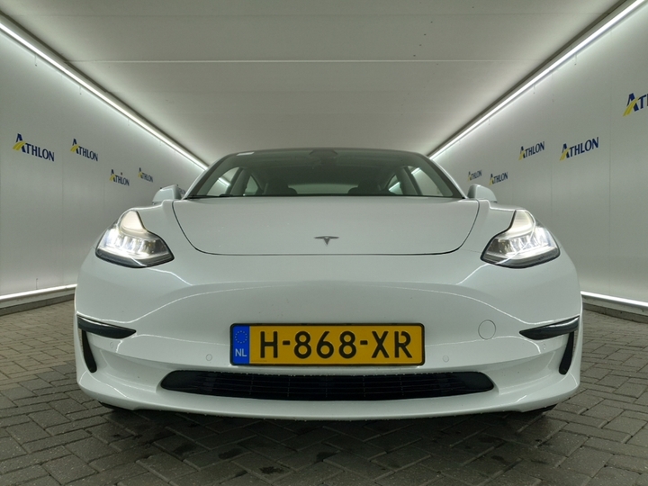 Foto 16 van Tesla Model 3