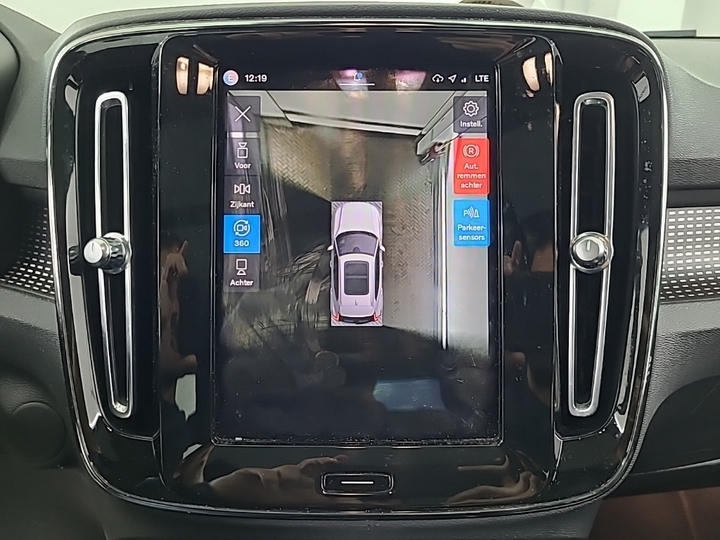 Photo 15 of Volvo XC40 Recharge