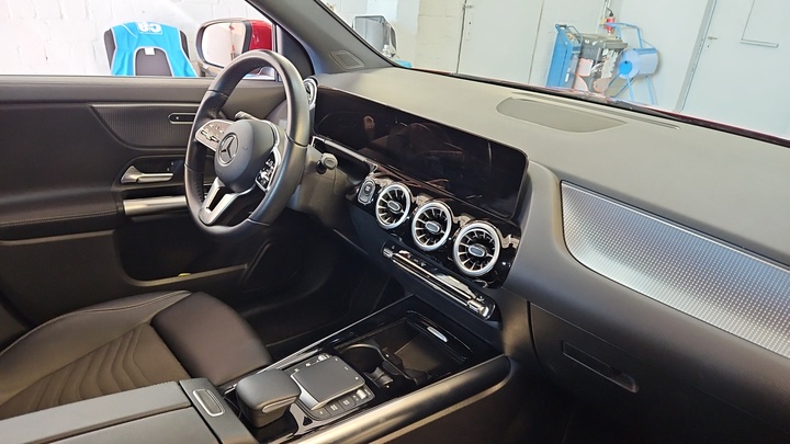 Foto 7 van Mercedes EQA