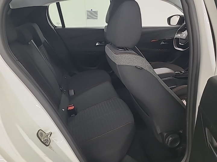 Foto 7 van Peugeot E-208