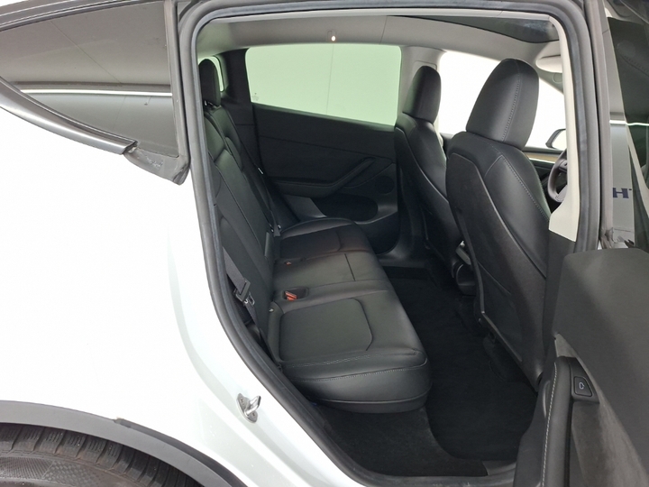 Foto 8 van Tesla Model Y