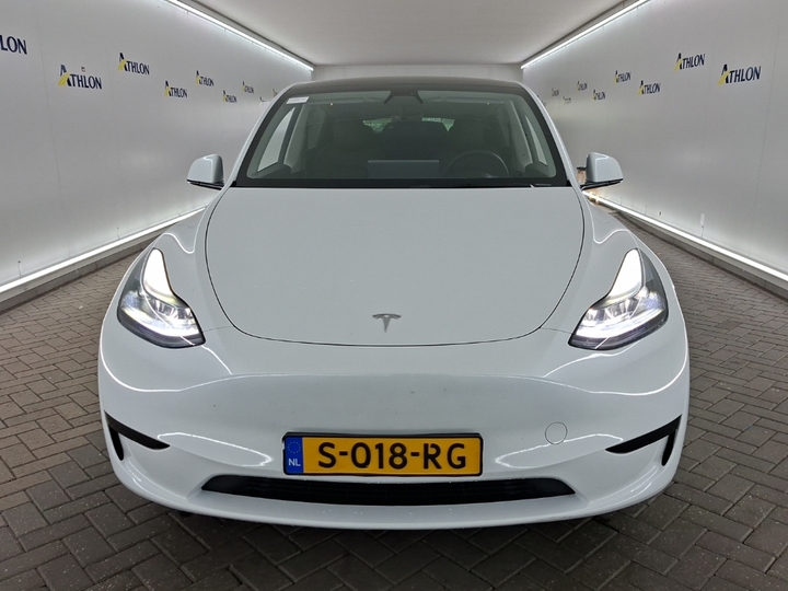 Foto 18 van Tesla Model Y