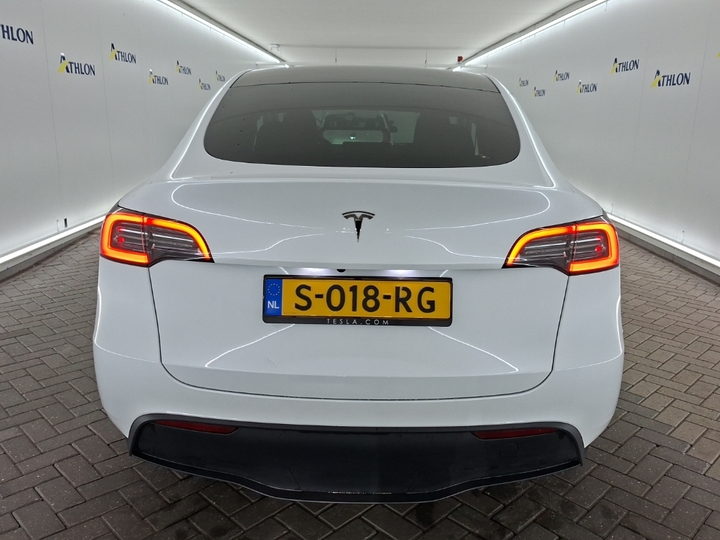 Foto 19 van Tesla Model Y