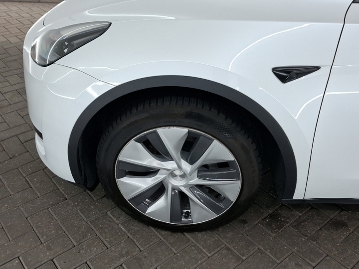 Foto 23 van Tesla Model Y