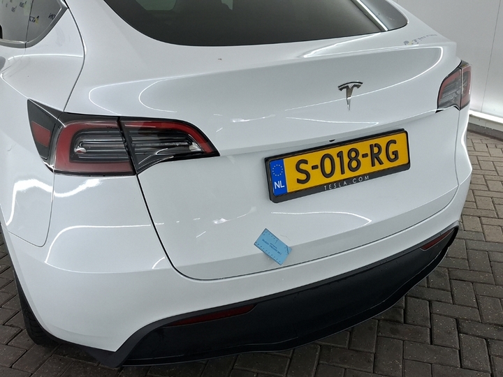Foto 30 van Tesla Model Y