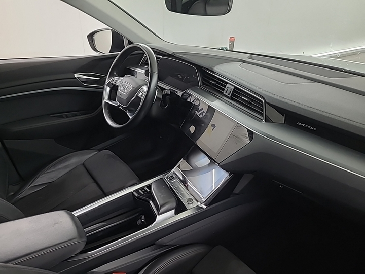 Foto 6 van Audi e-tron