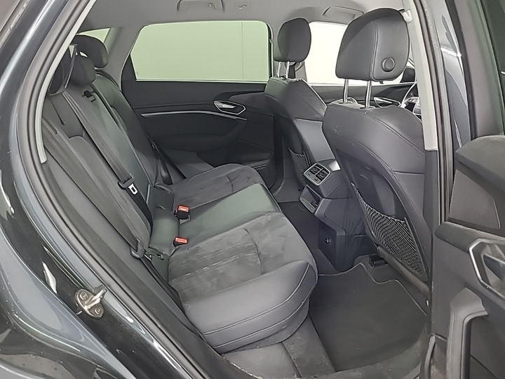 Foto 7 van Audi e-tron