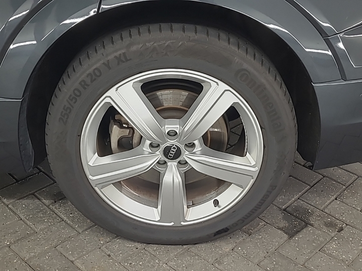 Foto 17 van Audi e-tron