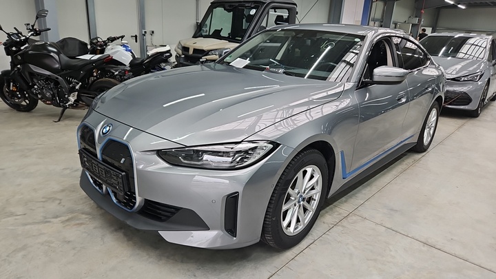 Foto 2 van BMW i4