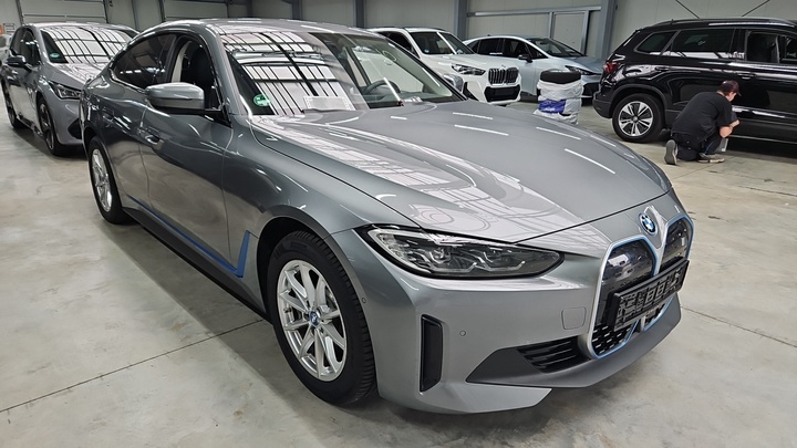 Foto 3 van BMW i4