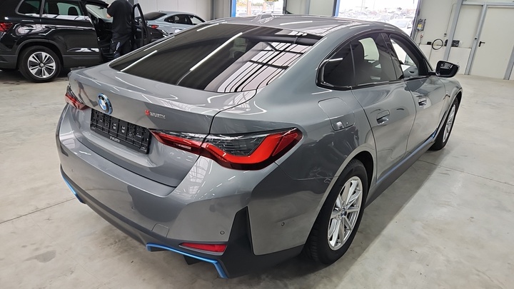 Foto 5 van BMW i4