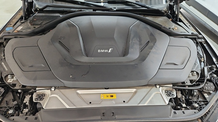 Foto 12 van BMW i4