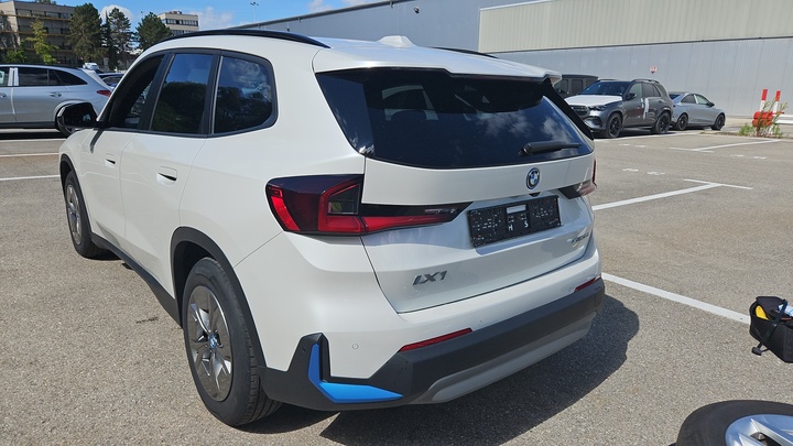 Foto 4 van BMW ix1