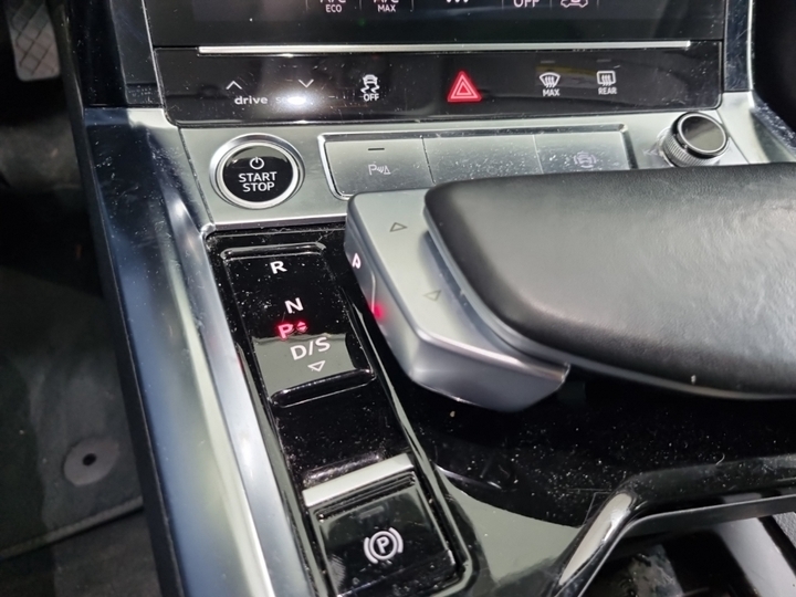 Foto 13 van Audi e-tron sportback