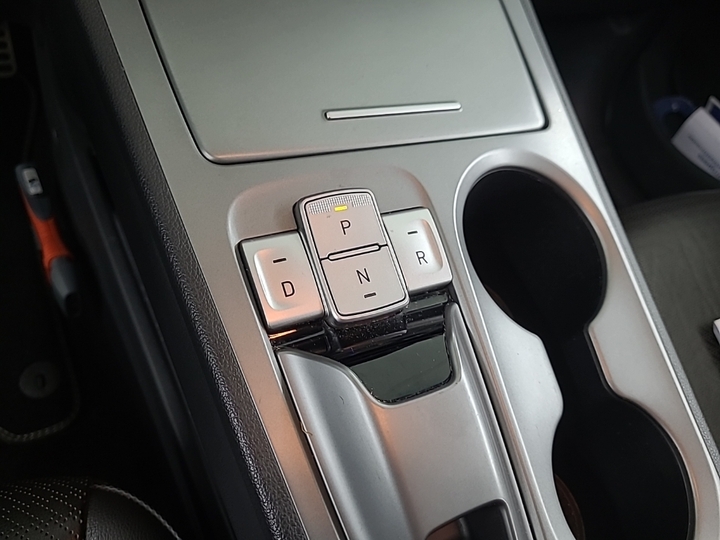 Photo 12 of Hyundai Kona