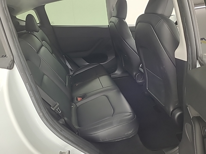 Foto 8 van Tesla Model Y