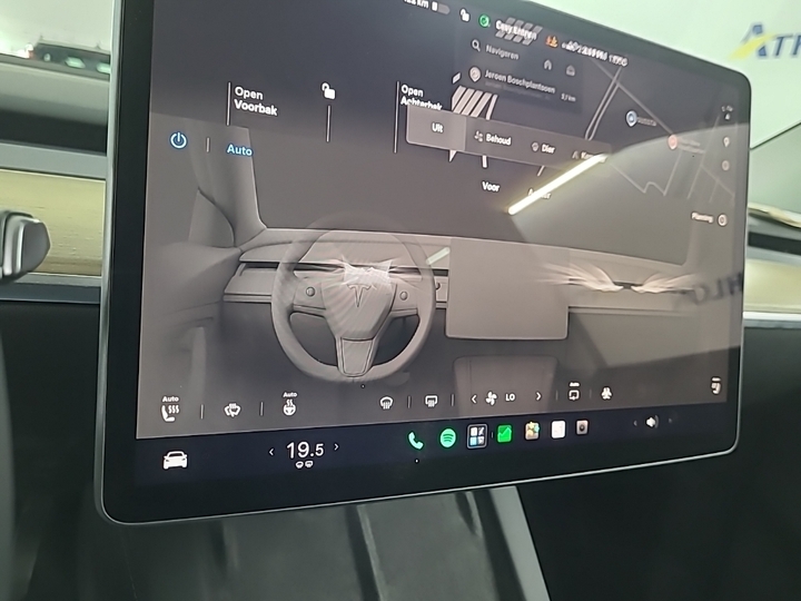 Foto 11 van Tesla Model Y