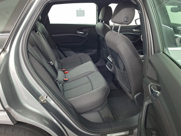 Foto 7 van Audi e-tron