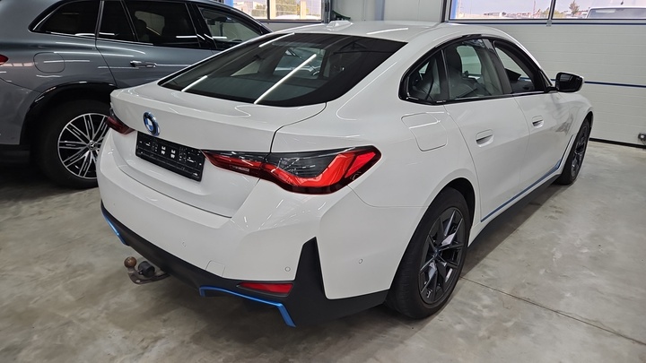 Foto 5 van BMW i4
