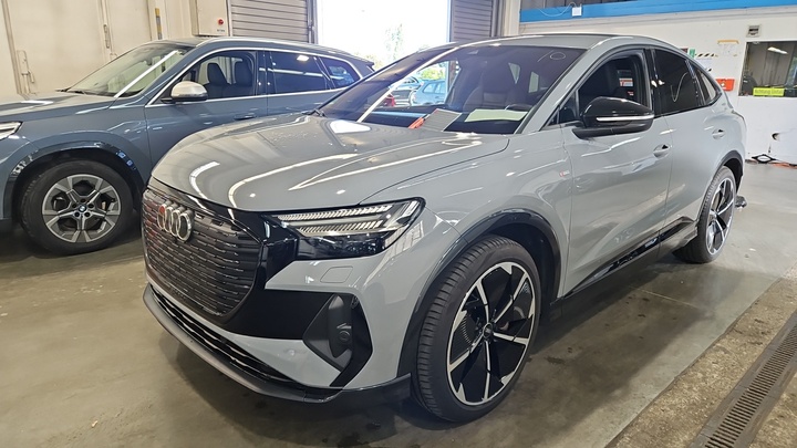 Foto 2 van Audi Q4 Sportback e-tron