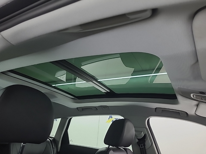 Photo 17 of Audi e-tron