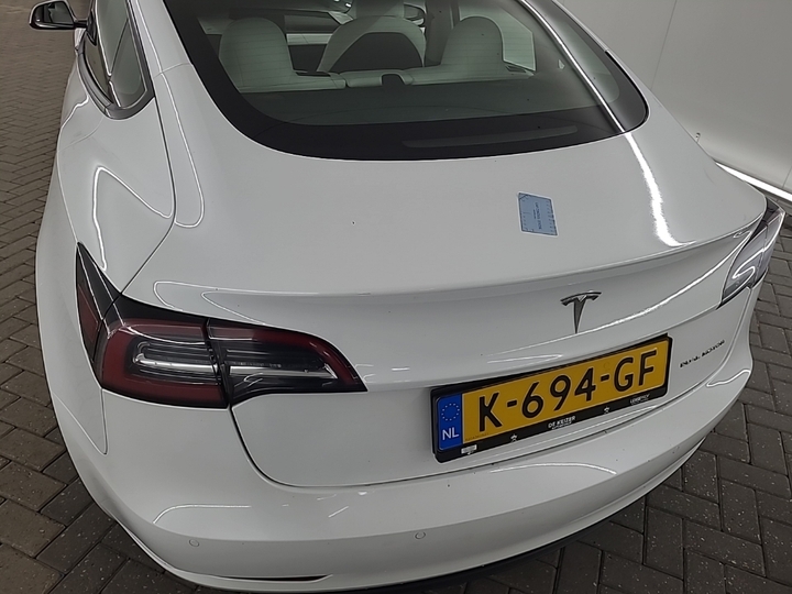 Foto 21 van Tesla Model 3