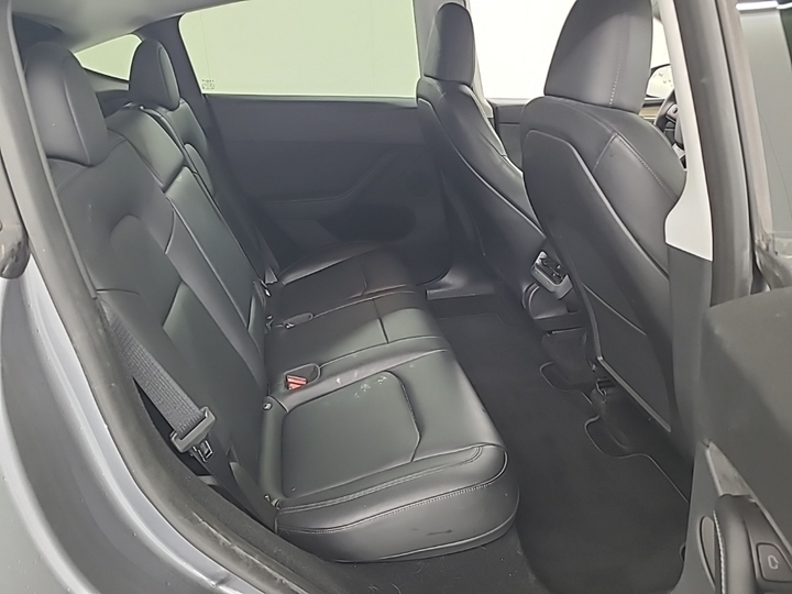 Foto 8 van Tesla Model Y