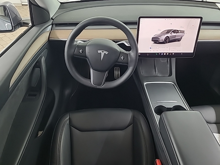 Foto 9 van Tesla Model Y
