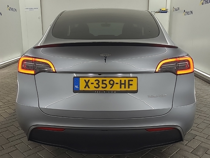 Foto 16 van Tesla Model Y